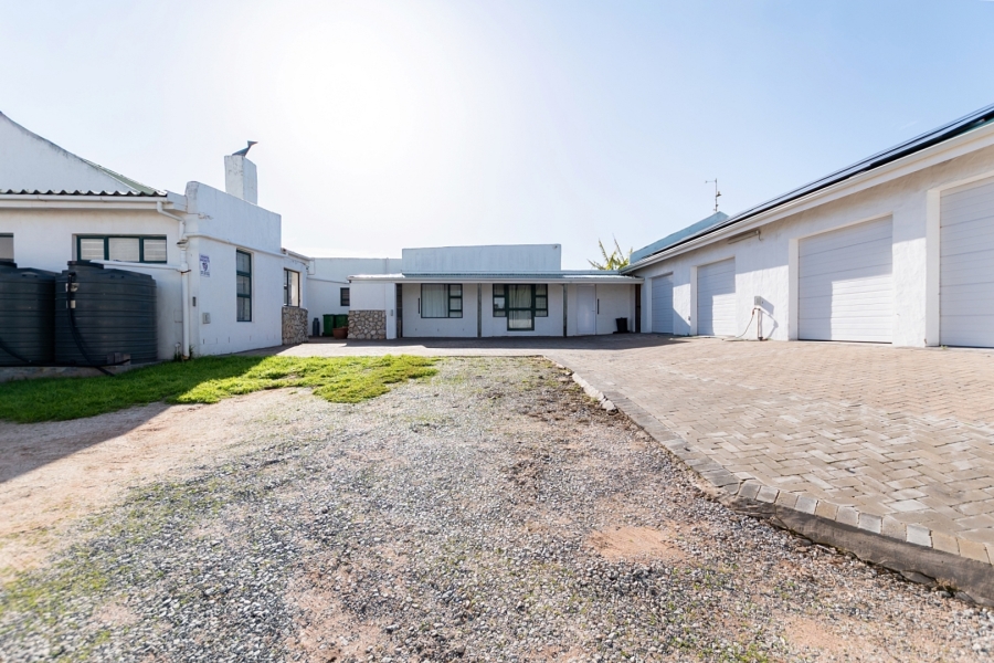 5 Bedroom Property for Sale in Duyker Eiland Western Cape